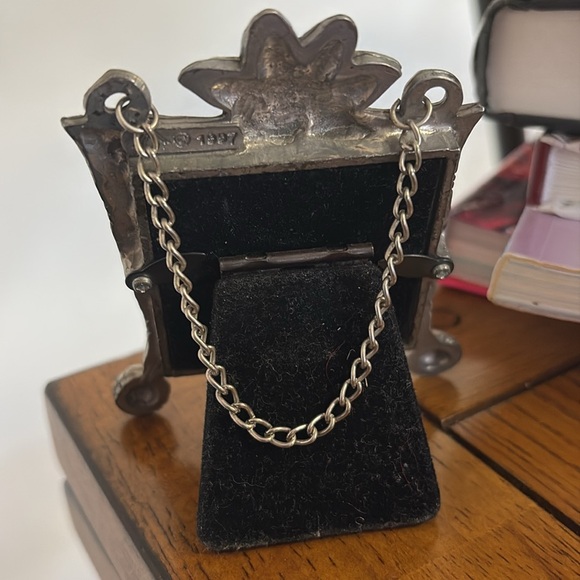 Decorative Silver Photo Frame - Picture 2 of 3